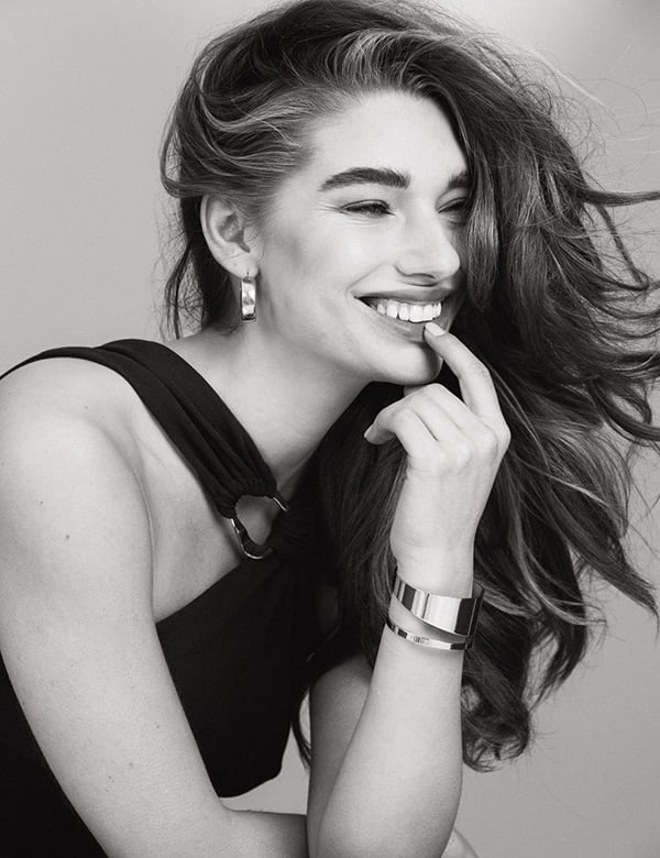 Vrouwelijk model met lichtbruin haar Isabelle B.