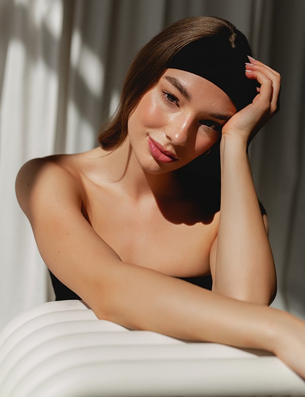 Vrouwelijk model met lichtbruin haar Isabelle B.
