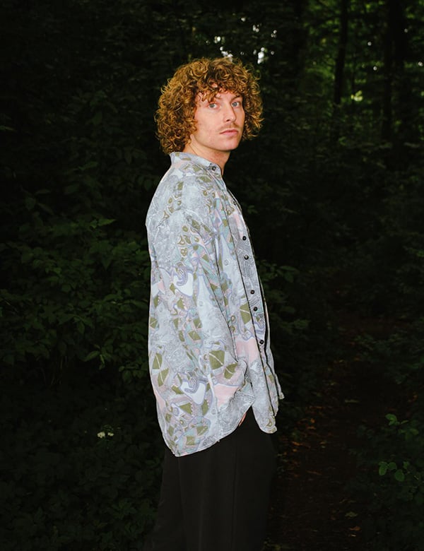 Mannelijk model met krullend haar Jens V.