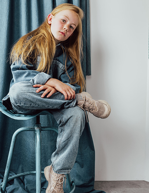 Kinderlijk model met blond/rossig haar en blauw-groene ogen Lise S.