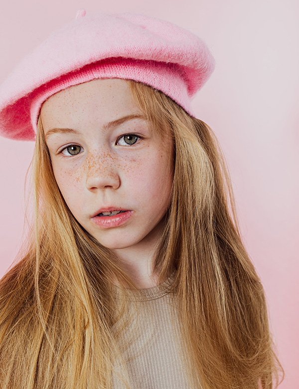 Kinderlijk model met blond/rossig haar en blauw-groene ogen Lise S.