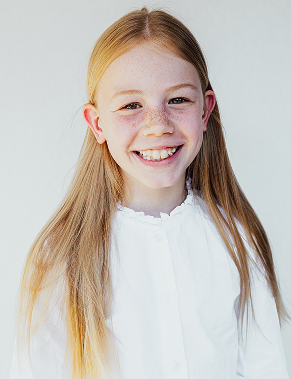 Kinderlijk model met blond/rossig haar en blauw-groene ogen Lise S.