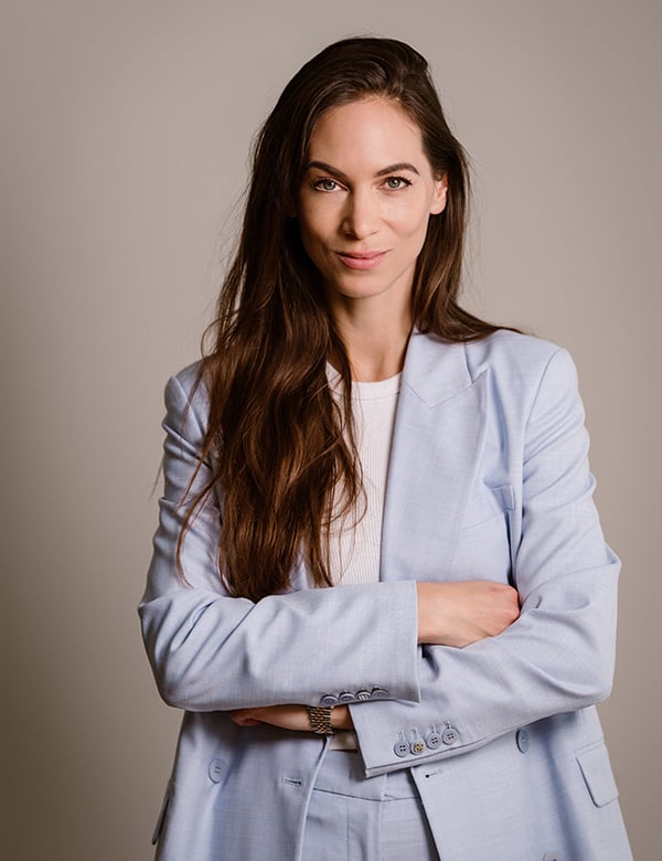 Vrouwelijk model met bruin haar Marlieke