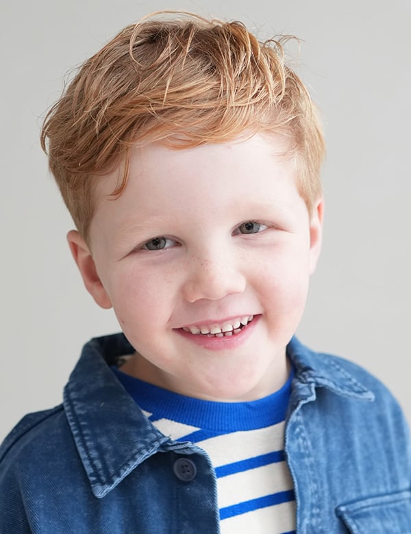 Kindermodel jongen rossig haar mason v.