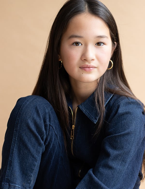 Tienermodel met bruin haar Nova M.