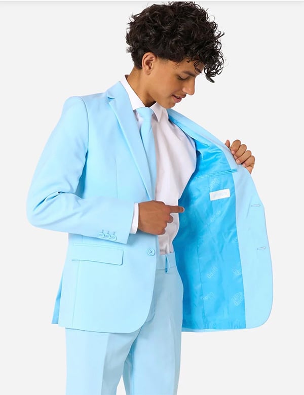 Tienermodel met zwart haar Romeijn