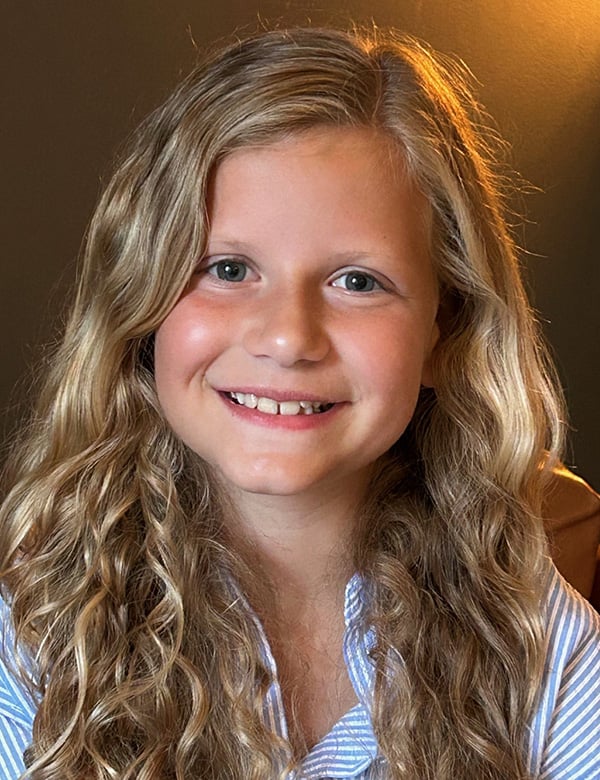 Kindermodel met blond haar sophie o.