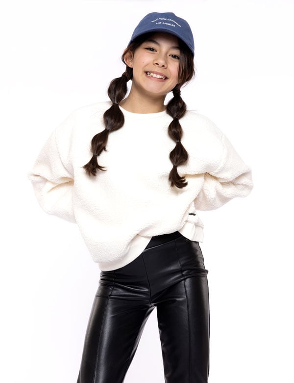 Tienermodel Danii met bruin haar