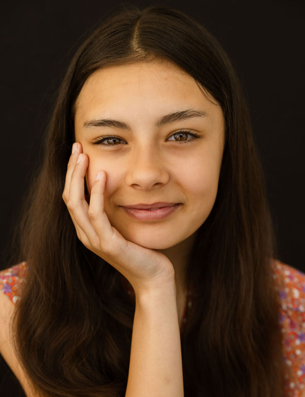 Tienermodel Danii met bruin haar