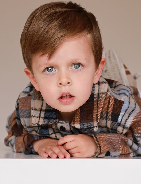 Kindermodel met blond haar Remi A.