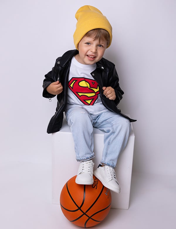Kindermodel met blond haar Remi A.