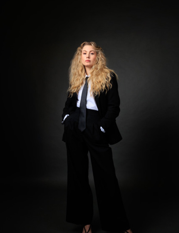 vrouwelijk model met blond haar Soraya G.