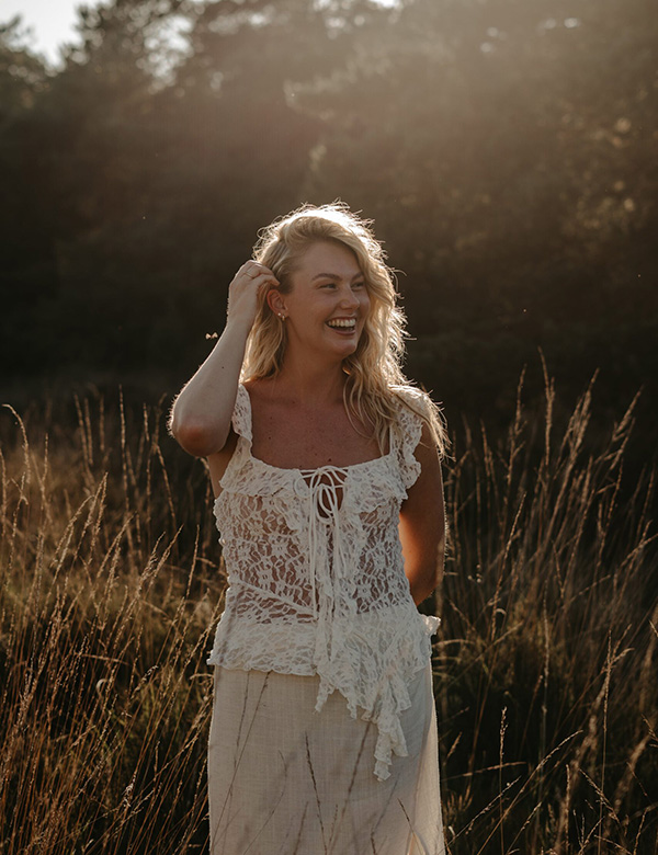 Vrouwelijk model met blond haar Soraya G.