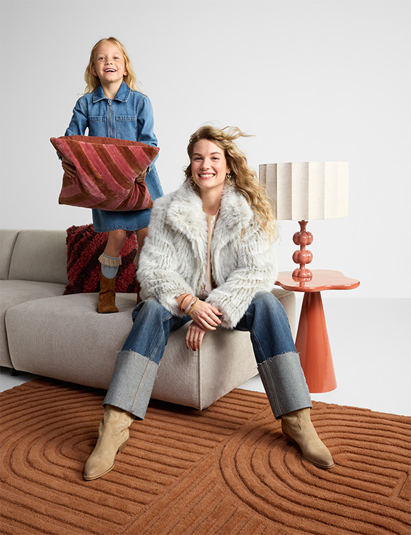Vrouwelijk model met blond haar Valesca