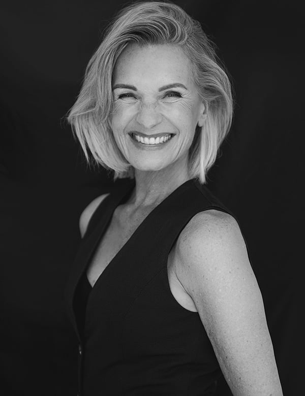 Vrouwelijk model blond haar Marjolijn Ri.