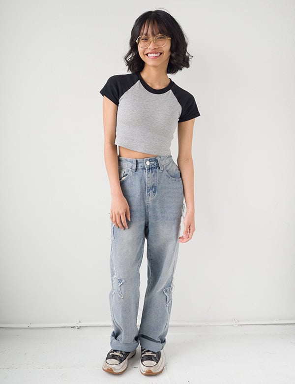 Kindermodel met zwart haar en een bril Sofie T.