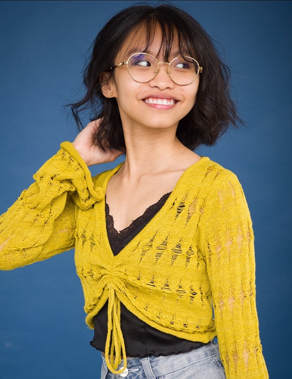 Kindermodel met zwart haar en een bril Sofie T.
