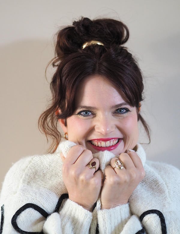 Vrouwelijk model met bruin/rood haar Alissa S.