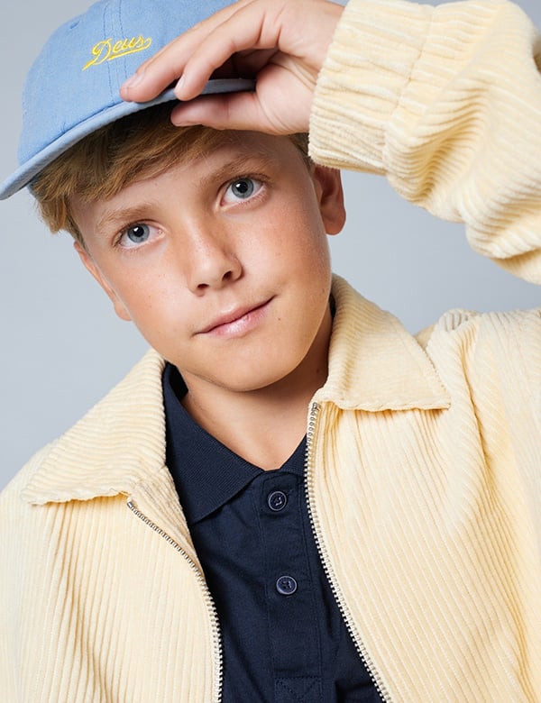 Kinder model met blond haar Bruce