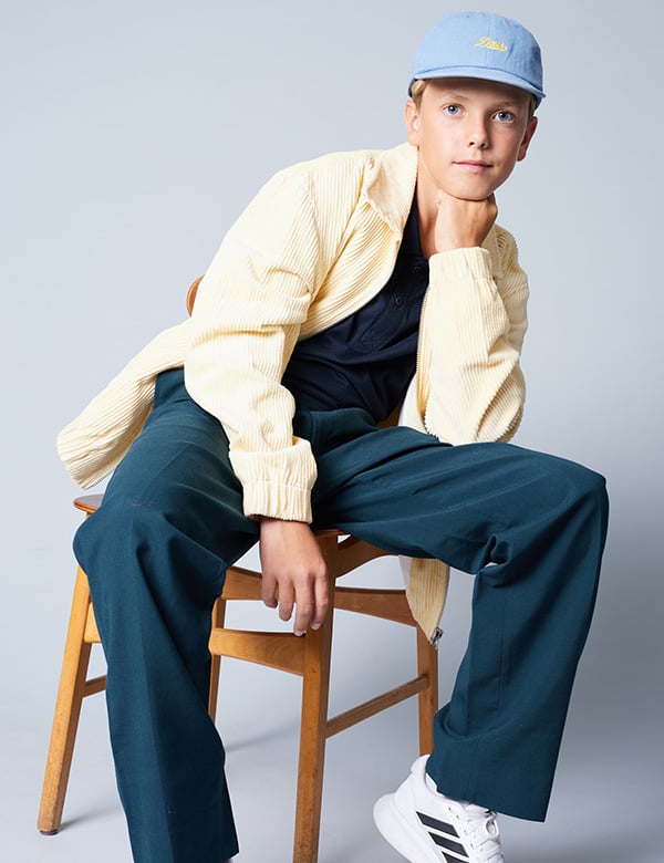 Kinder model met blond haar Bruce