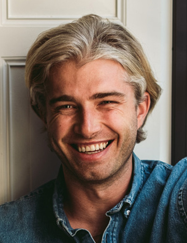 Mannelijk model met blond haar cees d.