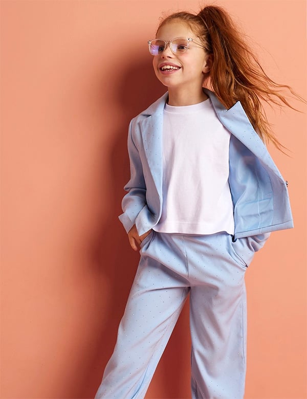 Kindermodel met rood haar Djenova