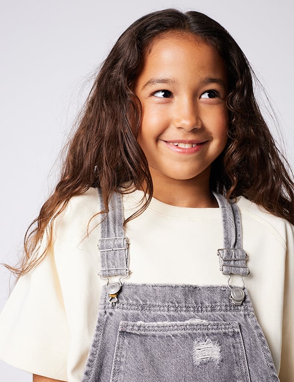 Kindermodel met bruin haar Elize B.