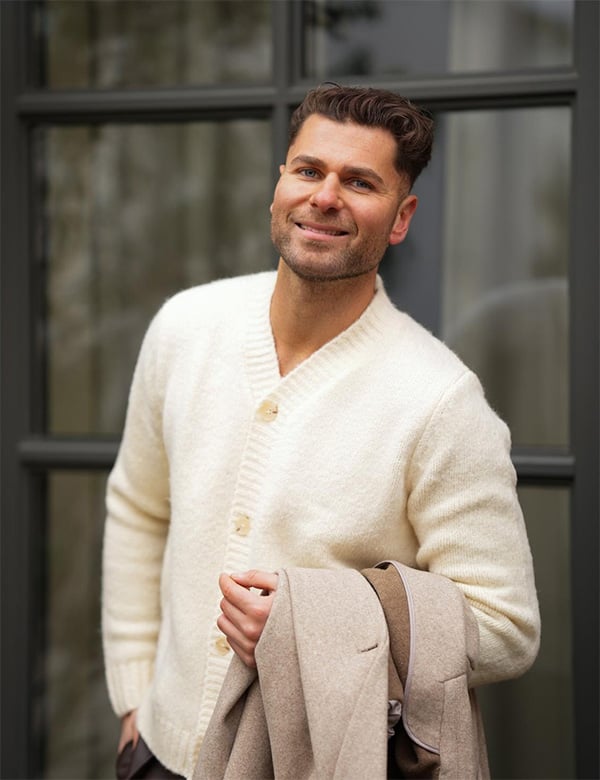 Mannelijk model met bruin haar Furkan