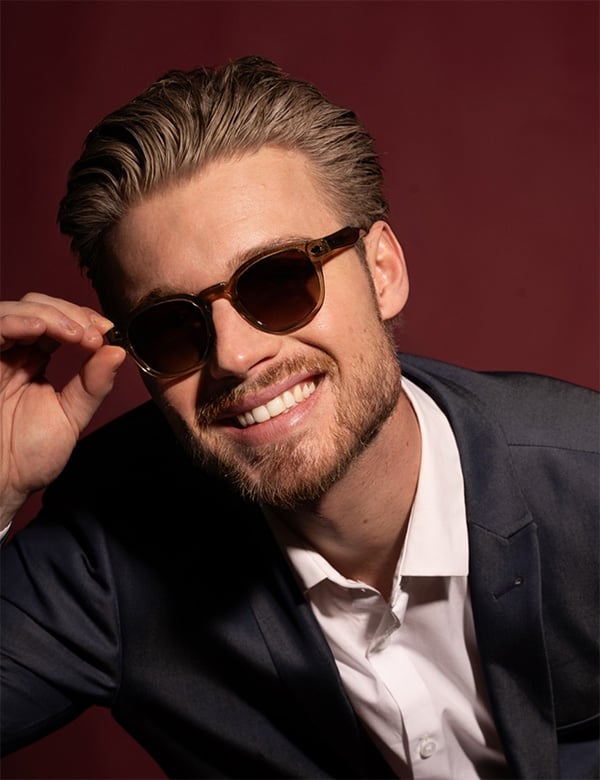 Mannelijk model met blond haar Jort R.