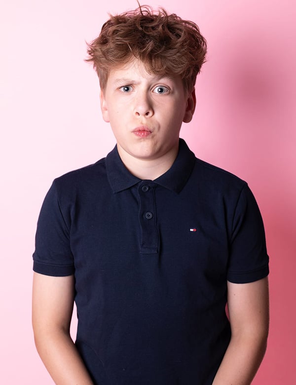 Kindermodel donkerblond haar Junte