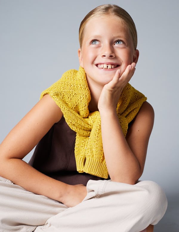 Kinder model met blond haar Kensi
