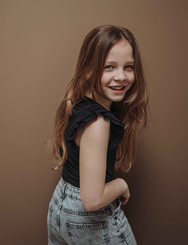 kindermodel met blond haar Lux