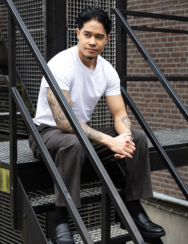 mannelijk model met donker haar Robert A.