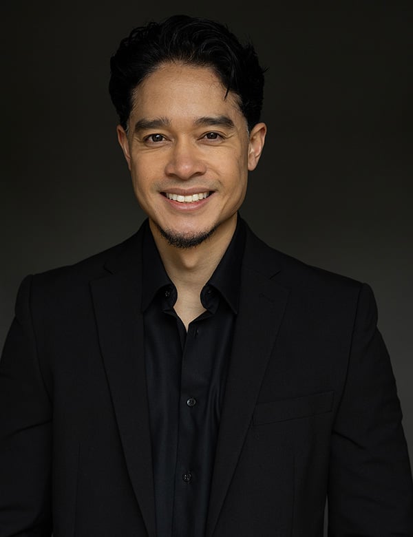 mannelijk model met donker haar Robert A.