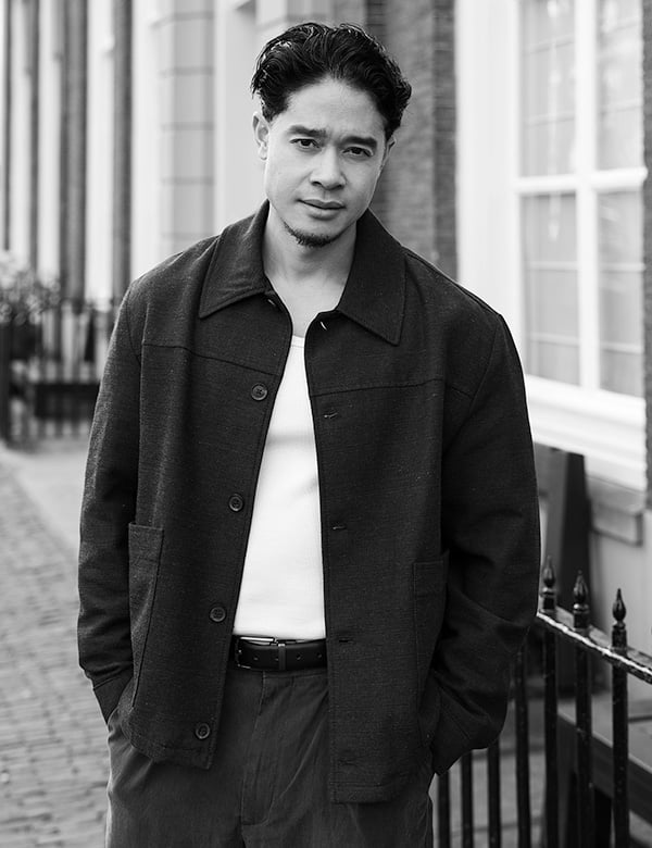 mannelijk model met donker haar Robert A.