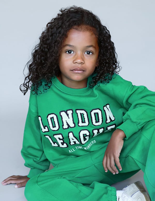 kindermodel met krullend haar Vince RIE.
