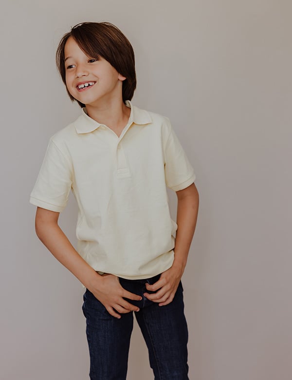 Kindermodel met bruine ogen en bruin haar Vesper.