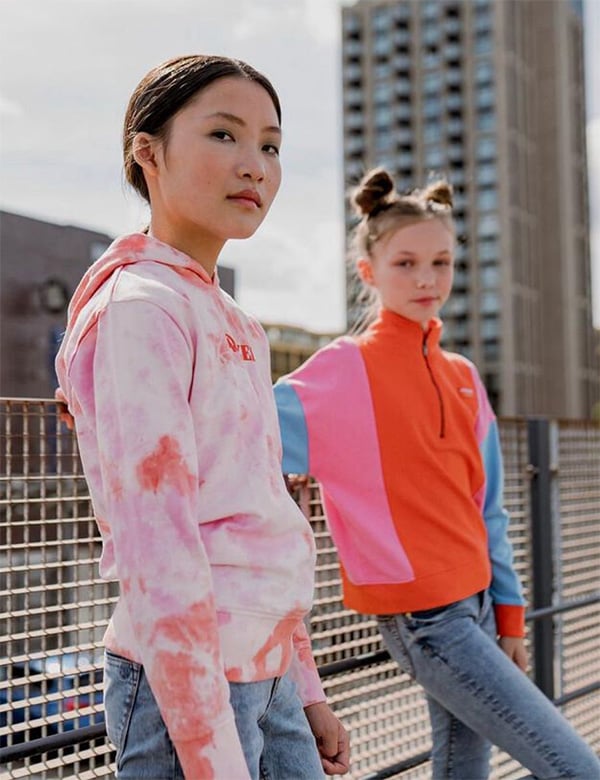 Kindermodel met donkere haren Anya