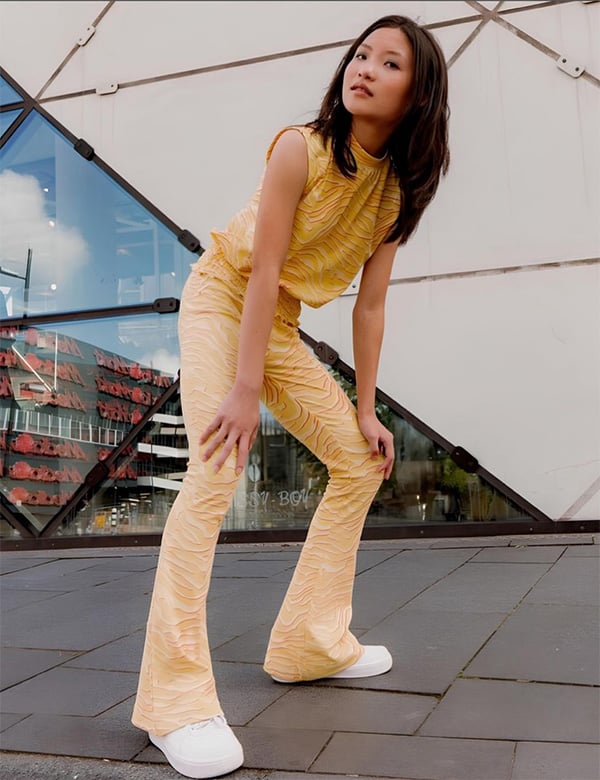 Kindermodel met donkere haren Anya