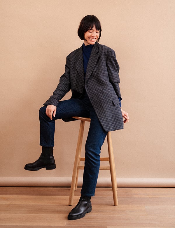 vrouwelijk model met kort donkerbruin haar Eva S.