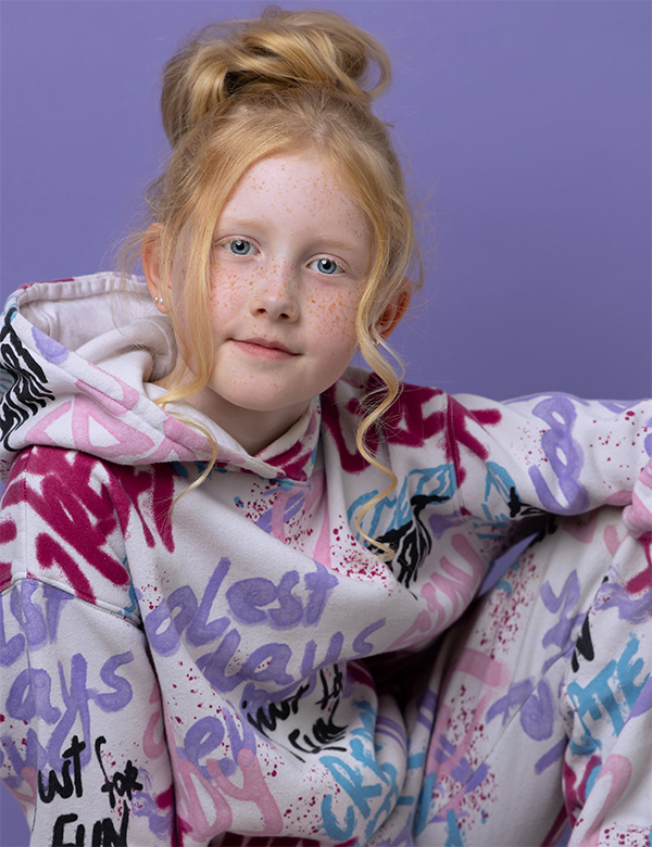 Kindermodel met blond/rossig haar Jolie Kr.