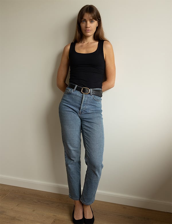 Vrouwelijk model met bruin haar Kiki M.