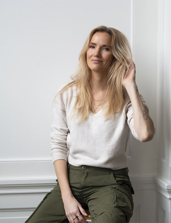 Vrouwelijk model met blond aar Marije M.