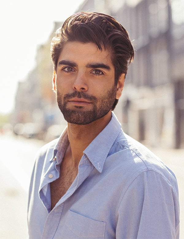 Mannelijk model met donker haar Michael K.