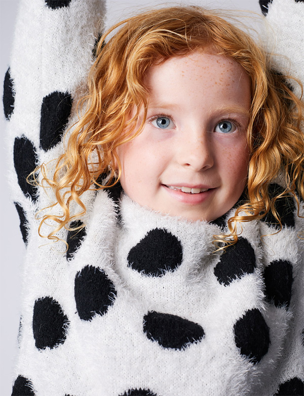 Kindermodel met rood haar Nyjah