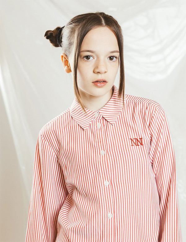 Kindermodel met donkerbruin haar Maeley