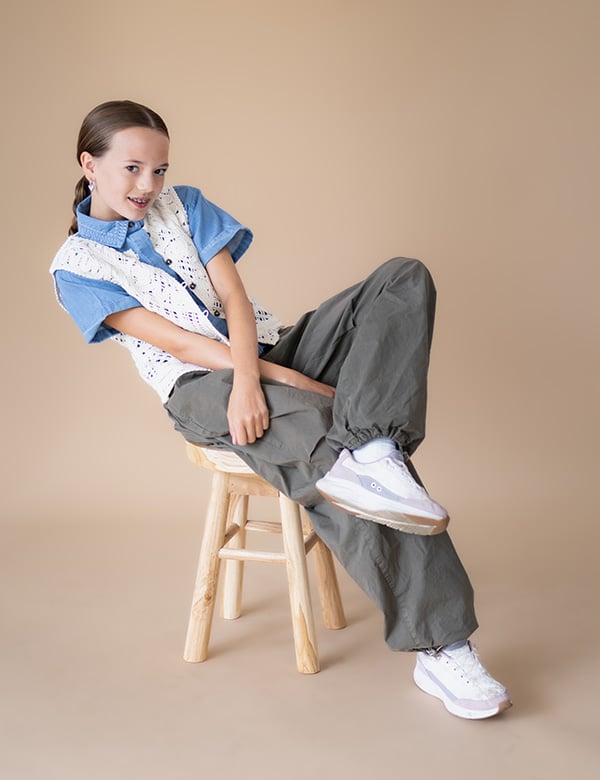 Kinderlijk model met donkerbruin haar Maeley B.