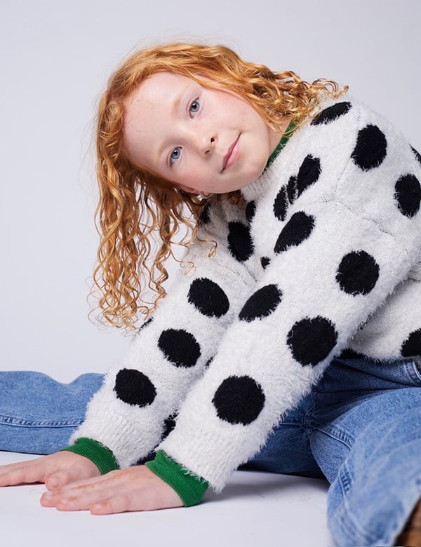 vrouwelijk kindermodel met rood haar Nyjah.