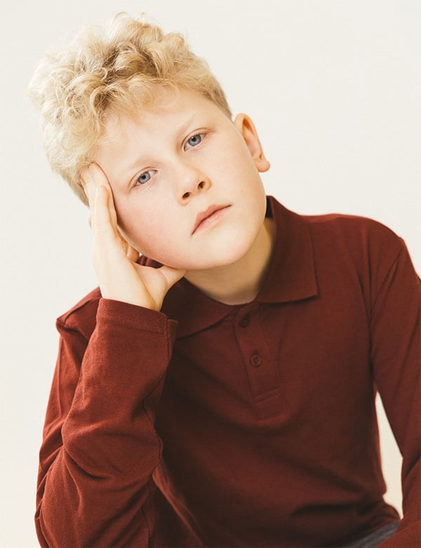 Kindermodel met blond haar Bodian