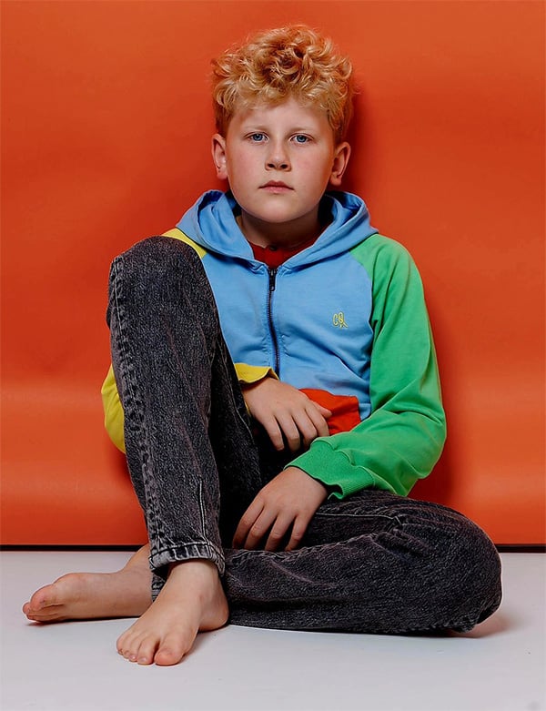 Kindermodel met blond haar Bodian